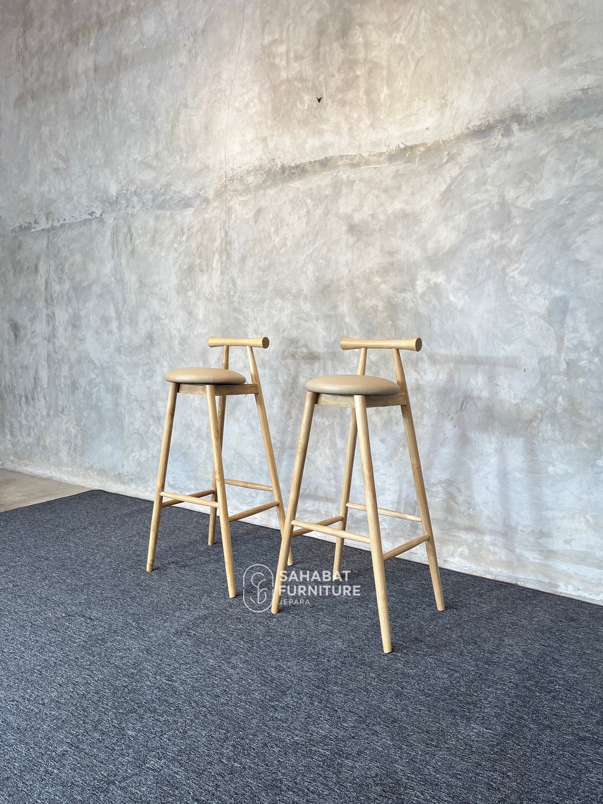 T-Back Sculpted Barstool